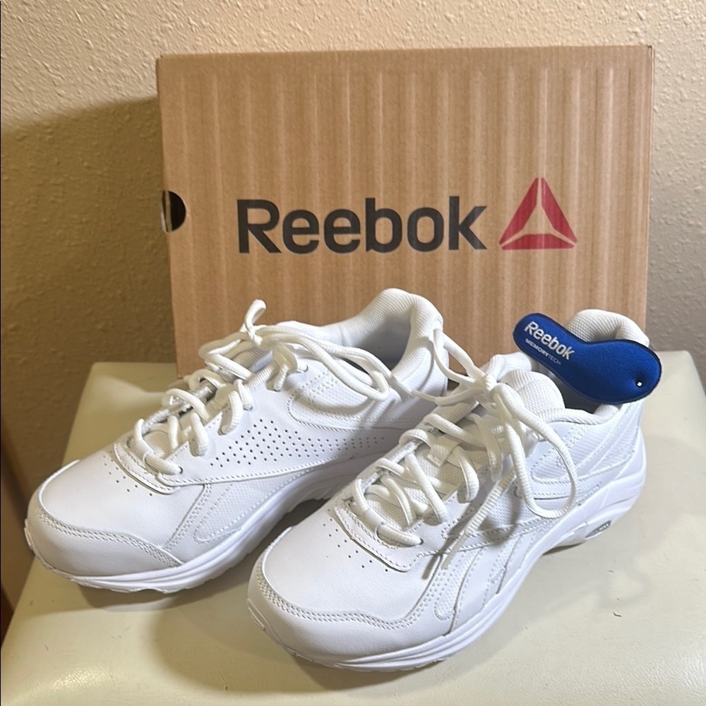 Reebok ultra walk VDMX max. Size 5 1/2.Wide